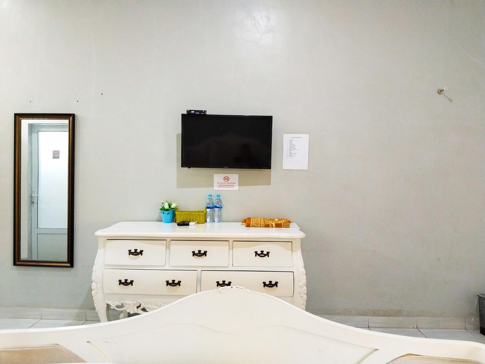 Grand Shaqilla Syariah Hotel Deli Tua Buitenkant foto