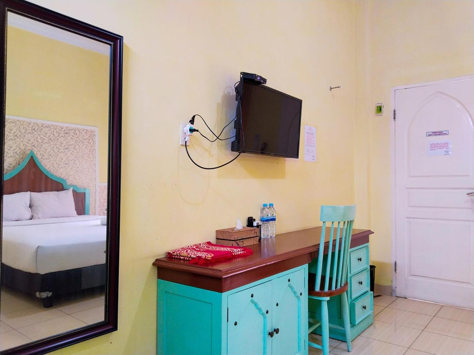 Grand Shaqilla Syariah Hotel Deli Tua Buitenkant foto
