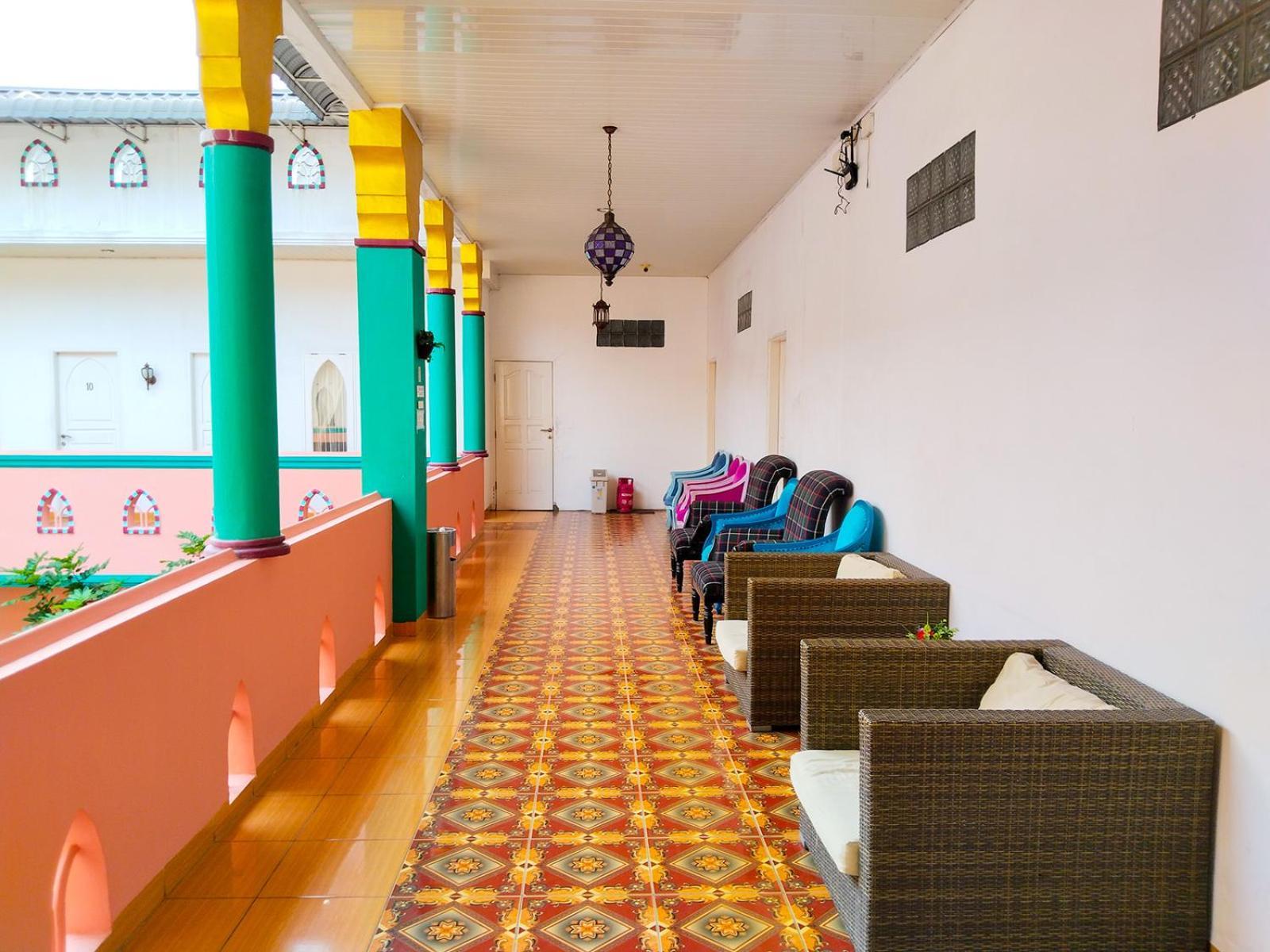 Grand Shaqilla Syariah Hotel Deli Tua Buitenkant foto