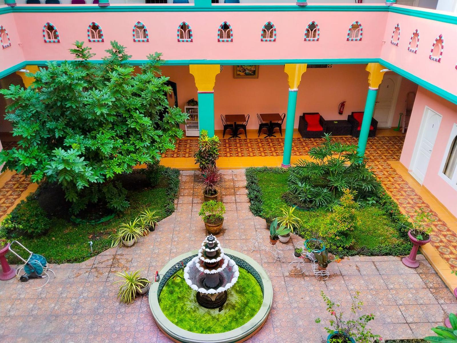 Grand Shaqilla Syariah Hotel Deli Tua Buitenkant foto