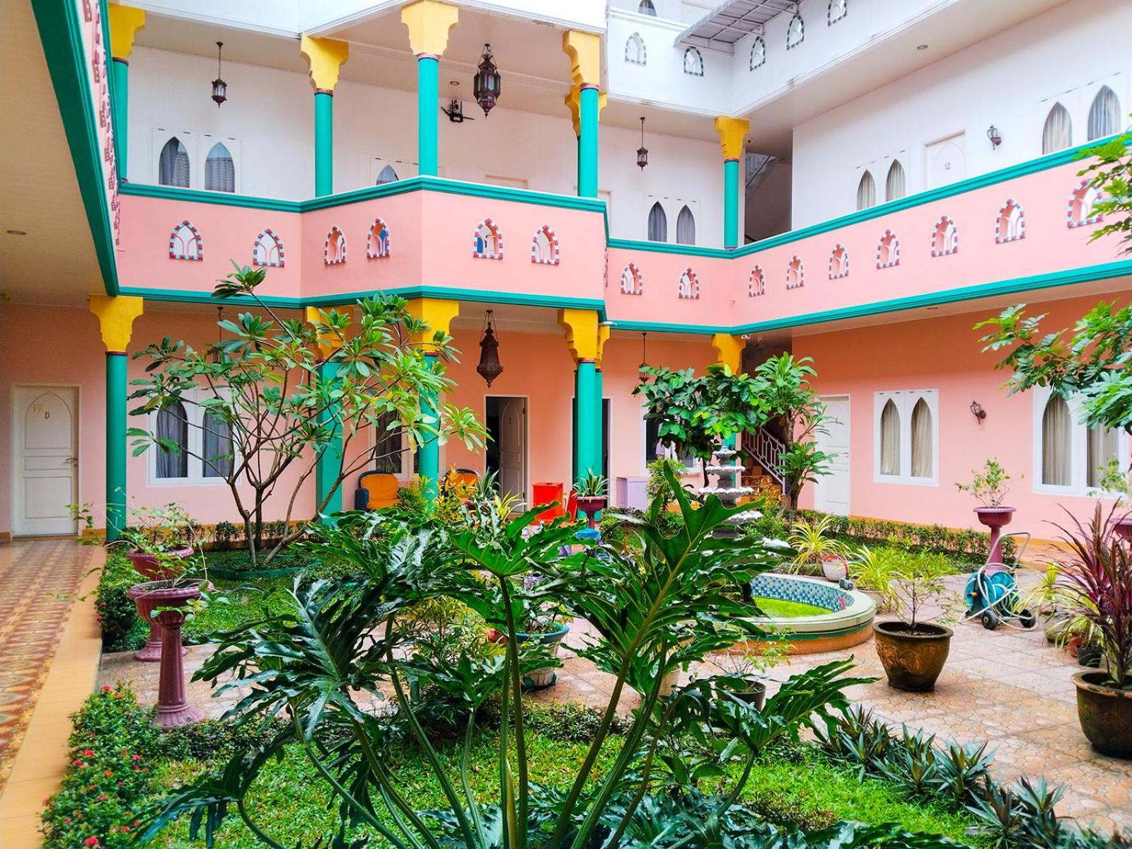 Grand Shaqilla Syariah Hotel Deli Tua Buitenkant foto