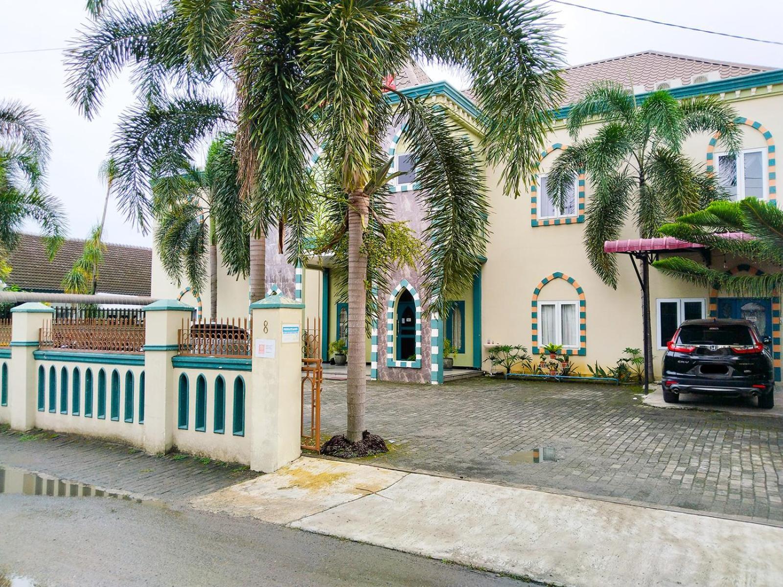 Grand Shaqilla Syariah Hotel Deli Tua Buitenkant foto